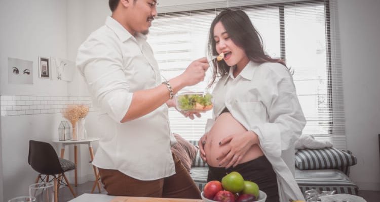 Co bych měla jíst v 5. měsíci těhotenství, abych zajistila výživu pro své dítě?