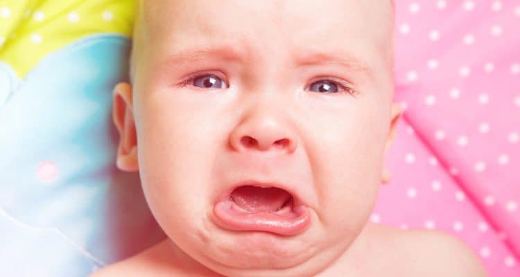 Děti pláčou v žaludku: Příčiny a náprava