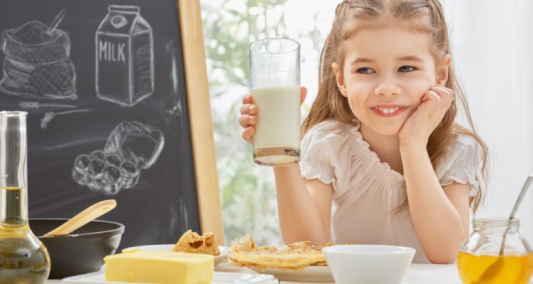 Top 5 způsobů, jak vybrat mléko pro vaše dítě, které pomůže udržet trávicí systém zdravý a zabránit zácpě