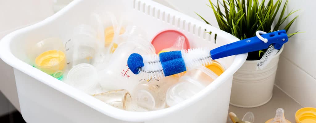 Jak správně sterilizovat kojenecké lahve pro zajištění hygieny