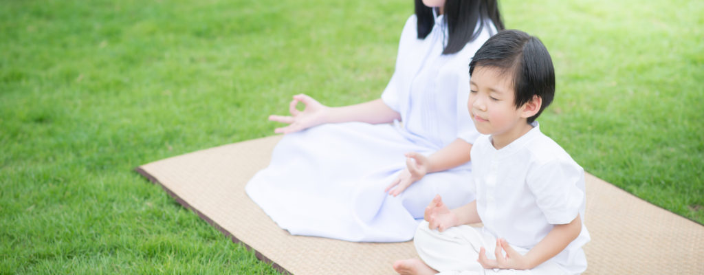 Podívejte se na 4 důvody, proč byste měli nechat své dítě naučit se meditovat