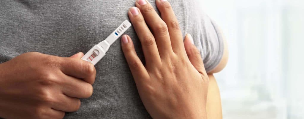 Jak používat a číst nejpřesnější výsledky těhotenských testů