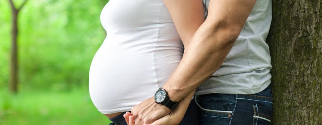 Je láska během těhotenství pro těhotné ženy bezpečná?