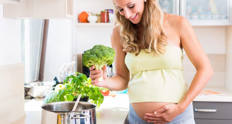 Co by měly těhotné ženy jíst, aby měly dostatek živin pro plod?