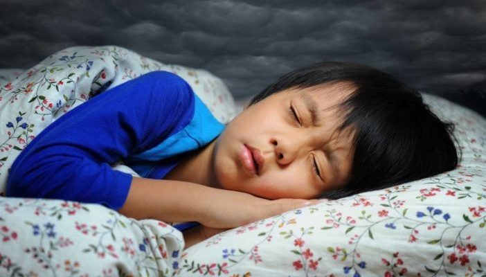4 způsoby, jak pomoci svému dítěti překonat noční můry: Zkoušeli jste?
