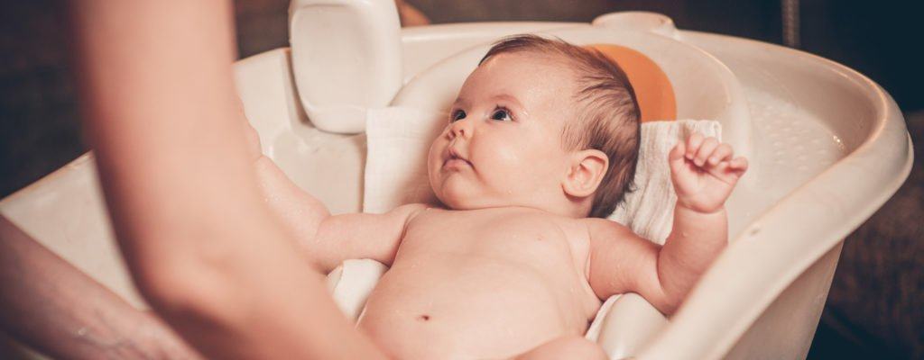 6 tipů, jak usnadnit koupání vašeho miminka