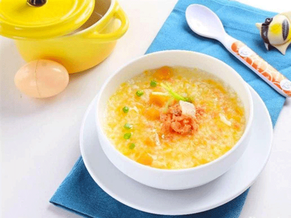 Sopes per a nadons: Sopa de marisc amb el gust adequat, en puré