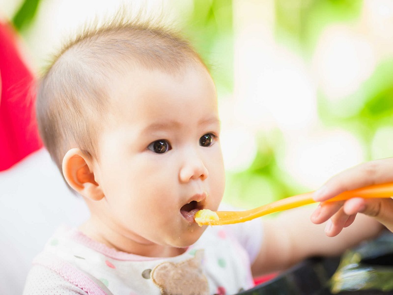 Avvenningsmeny for 6 måneder gammel baby Japansk stil vietnamesisk mor bør referere til