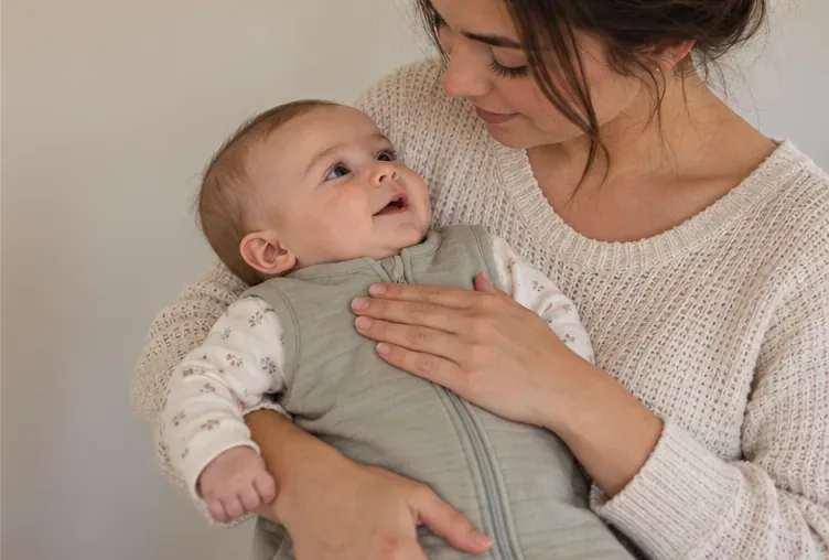 Jak obléknout dítě na spaní, aniž byste hádali pokojovou teplotu
