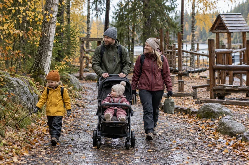 Syysloma pienten lasten kanssa: edulliset retket ja rauhalliset päivät